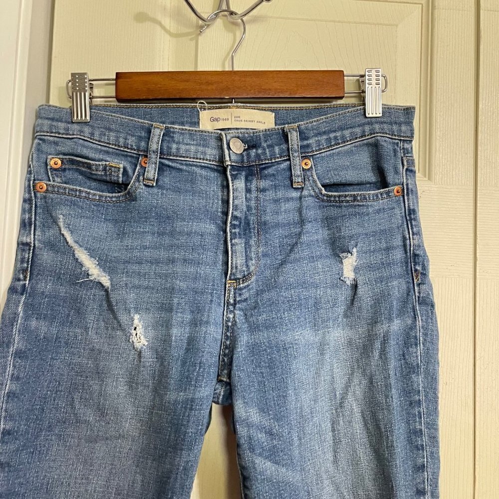 GAP Womens Medium Wash Distressed Mid Rise Raw Hem True Skinny Ankle Size 28 - Picture 5 of 7